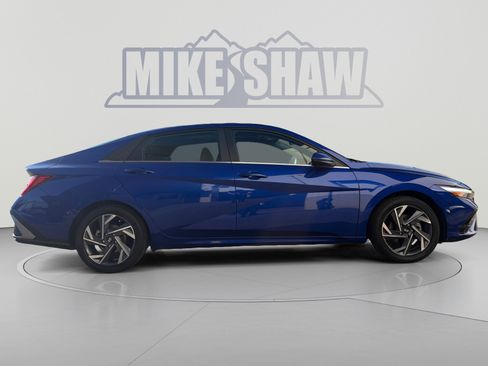 Used 2024 Hyundai Elantra SEL w/ Convenience Package FWD image 6