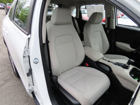 Used 2023 Honda HR-V LX image 16