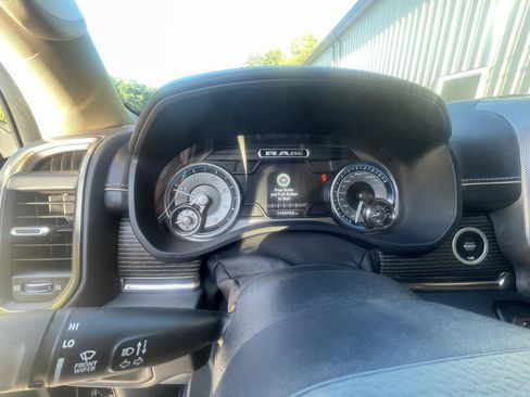 Used 2020 RAM 1500 Limited AWD/4WD image 11