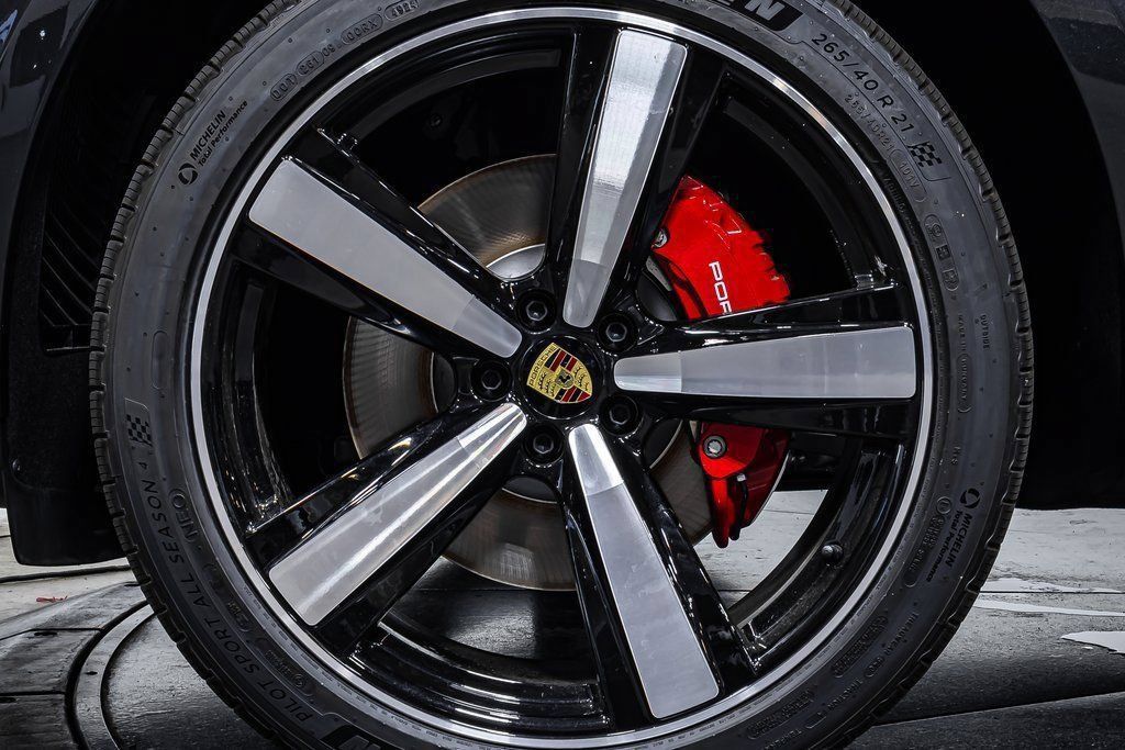 Certified 2025 Porsche Macan S AWD/4WD image 22