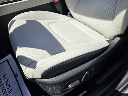 New 2026 Kia Sportage EX FWD image 8