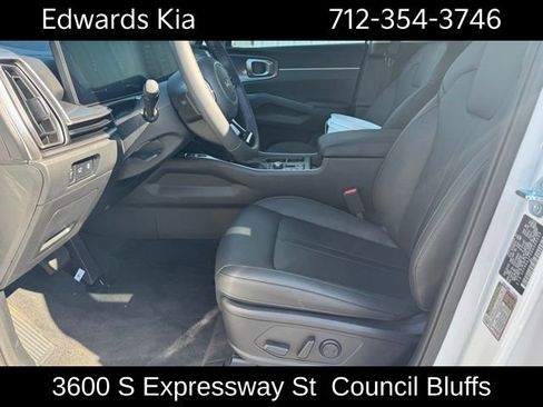 New 2025 Kia Sorento EX w/ Panoramic Sunroof Package FWD image 19