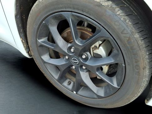 Used 2025 Chrysler Pacifica Limited FWD image 13