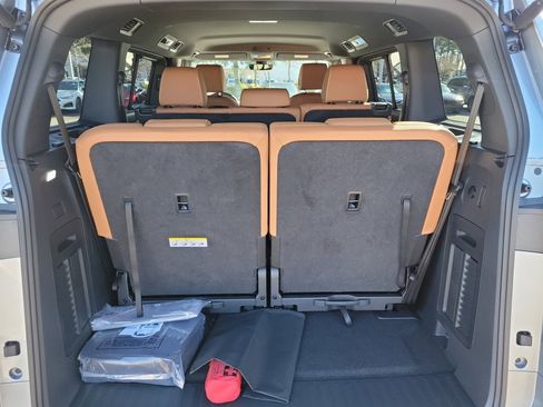 New 2025 Volkswagen ID. Buzz Pro S image 15