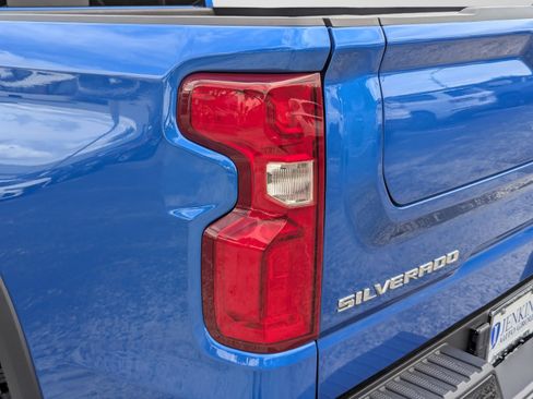Used 2023 Chevrolet Silverado 1500 ZR2 w/ Technology Package AWD/4WD image 38