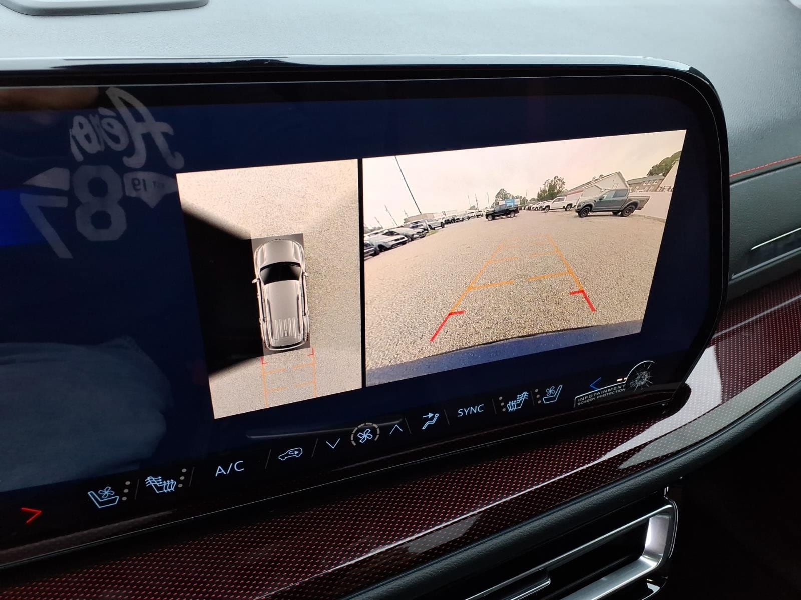 New 2027 Chevrolet Traverse RS FWD image 23