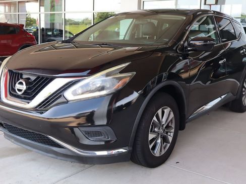 Used 2018 Nissan Murano S w/ Cargo Package FWD image 3