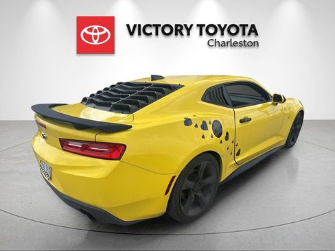 Used 2017 Chevrolet Camaro LT image 4