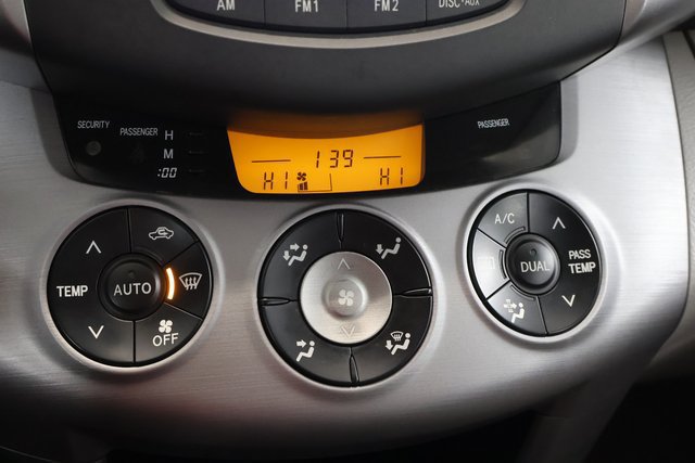 Used 2007 Toyota RAV4 Limited AWD/4WD image 23
