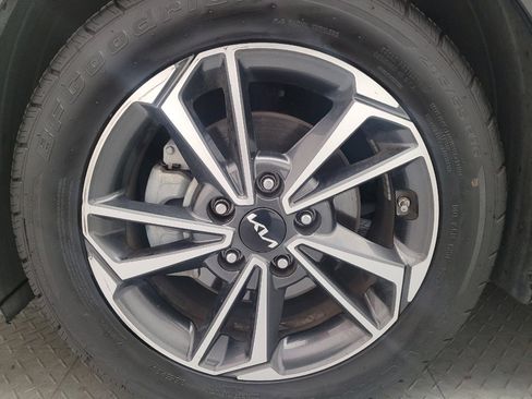 Used 2022 Kia Forte LXS FWD image 31