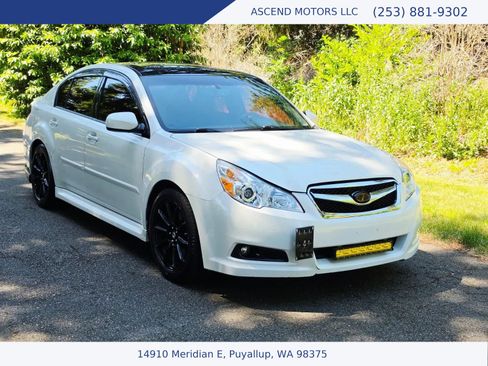 Used 2011 Subaru Legacy 3.6R Limited w/ Popular Equipment Group 2C AWD/4WD image 7