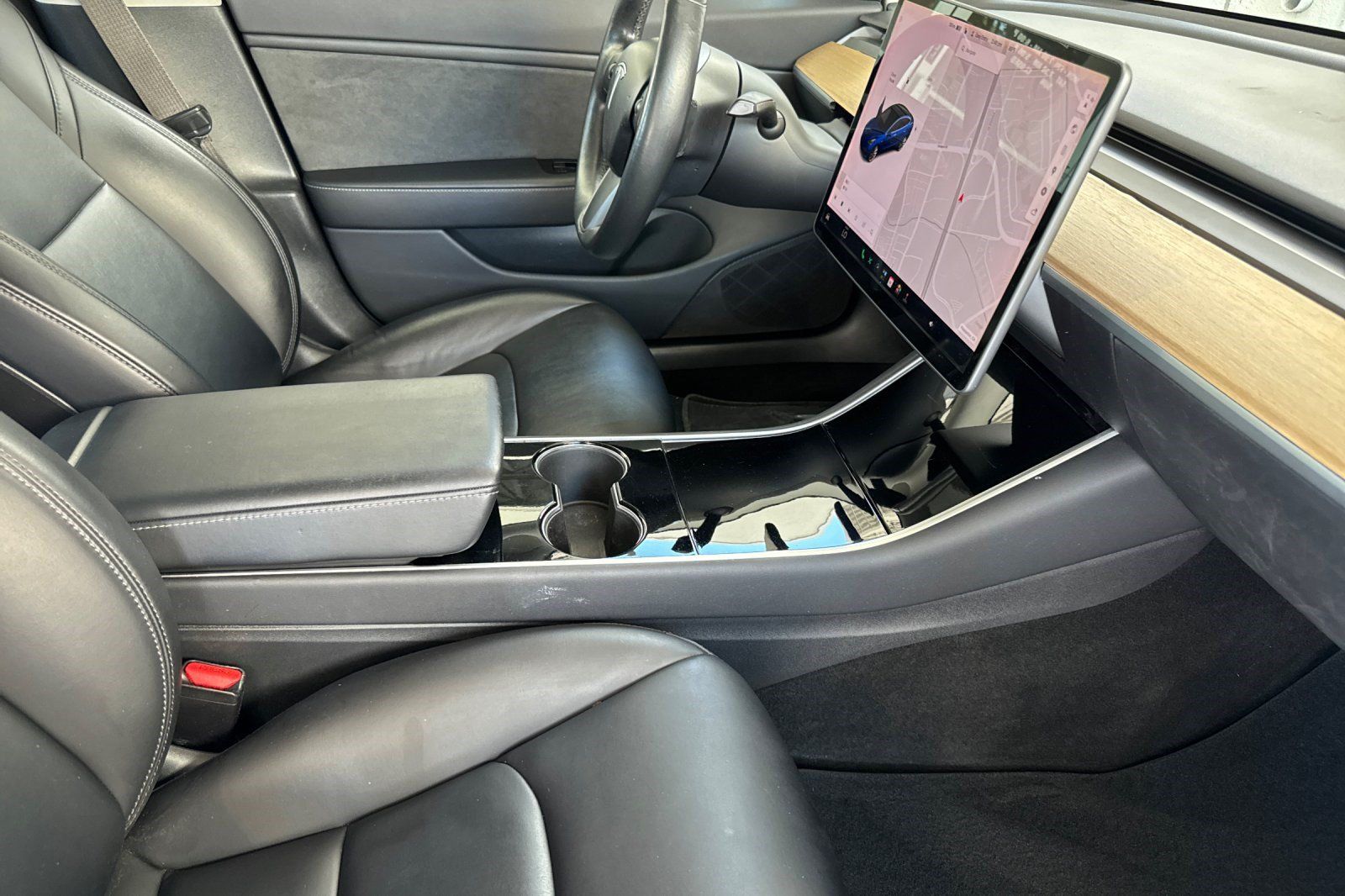 Used 2018 Tesla Model 3 Long Range RWD image 19