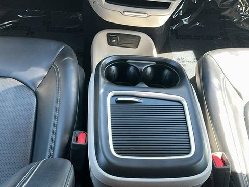 Used 2023 Nissan Frontier SV w/ Tow Package image 35