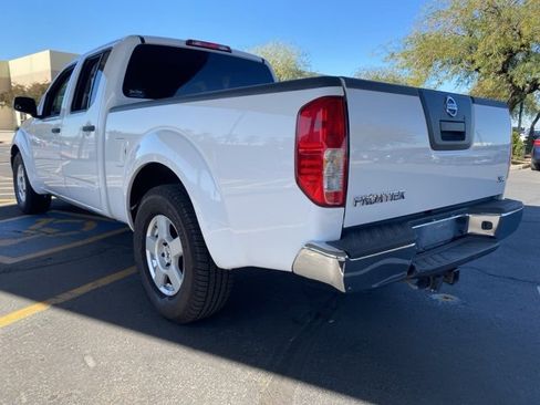 Used 2007 Nissan Frontier SE w/ SE Value Truck Pkg image 2
