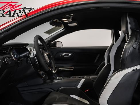 Used 2020 Ford Mustang Shelby GT500 w/ Technology Package image 25