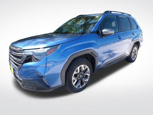Used 2026 Subaru Forester Premium AWD/4WD image 2