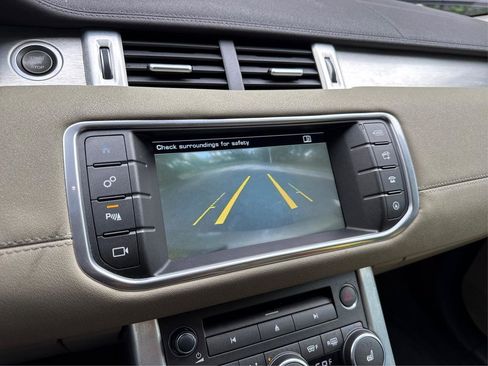 Used 2016 Land Rover Range Rover Evoque SE image 46