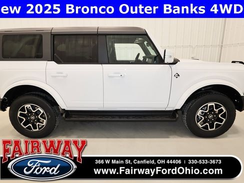 New 2025 Ford Bronco Outer Banks image 1