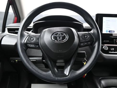Used 2025 Toyota Corolla LE FWD image 14