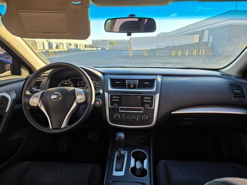 Used 2018 Nissan Altima 2.5 S w/ S Convenience Package image 11