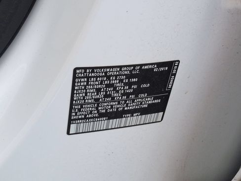 Used 2019 Volkswagen Atlas SEL R-Line AWD/4WD image 35