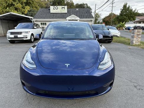 Used 2022 Tesla Model Y Long Range image 8