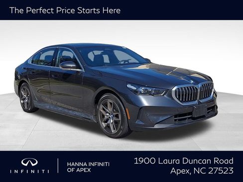 Used 2025 BMW i5 eDrive40i RWD image 1