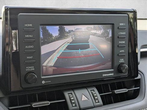 Used 2022 Toyota RAV4 XLE Premium AWD/4WD image 9