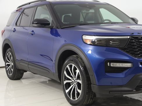 Used 2020 Ford Explorer ST w/ Premium Technology Package image 44