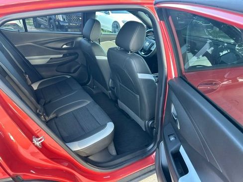 Used 2024 Buick Envista Preferred w/ Convenience I Package FWD image 8