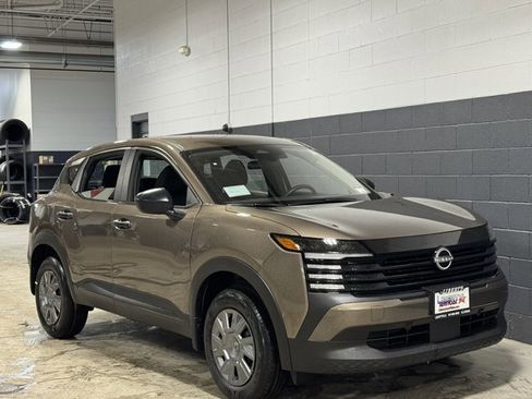 New 2026 Nissan Kicks S image 5