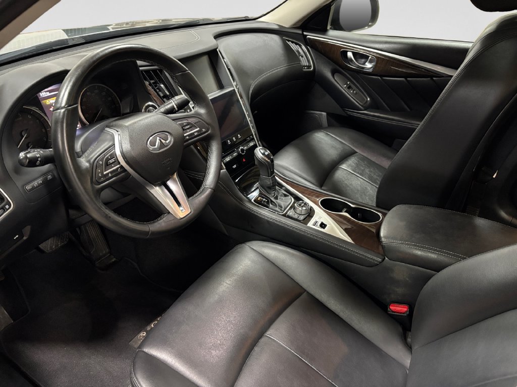 Used 2018 INFINITI Q50 Luxe RWD image 30