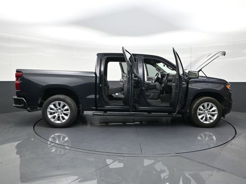 Used 2022 Chevrolet Silverado 1500 Custom image 30