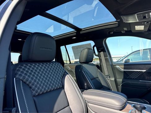 New 2026 GMC Acadia Denali w/ Super Cruise Package image 5