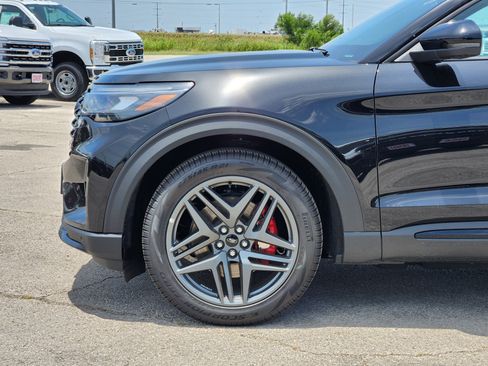 New 2026 Ford Explorer ST w/ Sun And Sound Package AWD/4WD image 7
