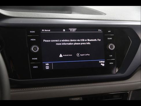 Certified 2024 Volkswagen Taos SE AWD/4WD image 12