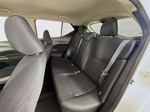Certified 2025 Nissan Kicks Play S image 8