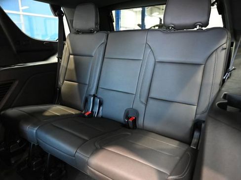 Used 2022 Chevrolet Tahoe Z71 w/ Luxury Package image 12