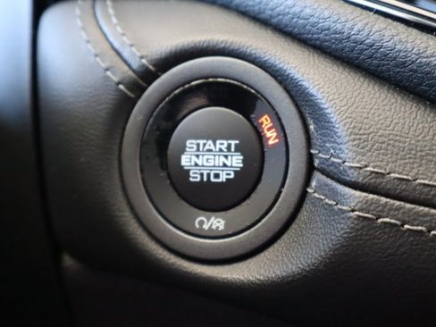 Used 2022 Dodge Durango GT image 39