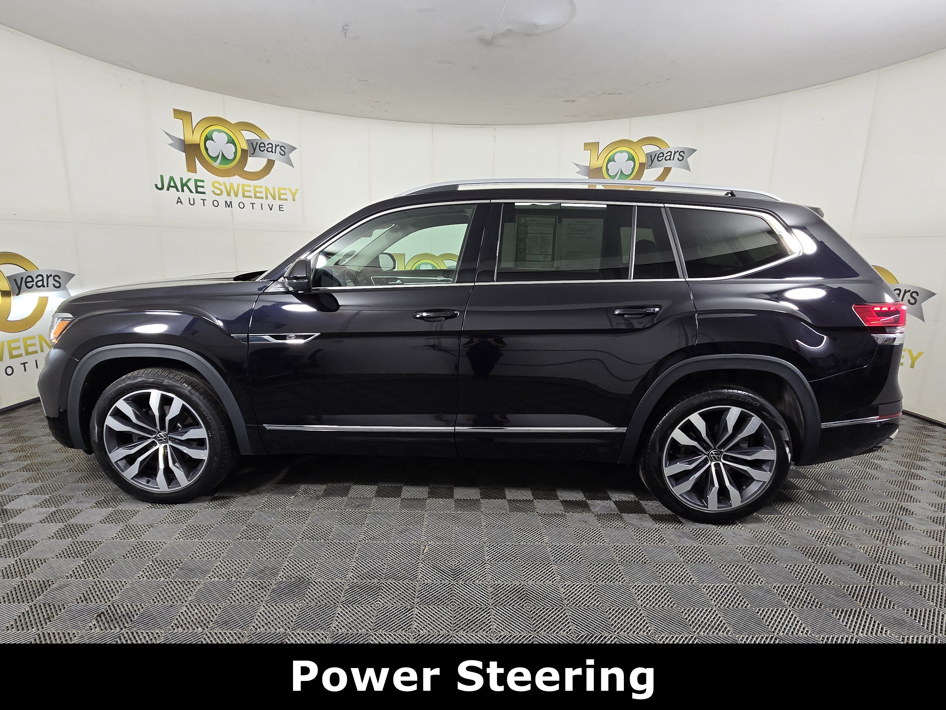 Used 2022 Volkswagen Atlas SEL Premium R-Line AWD/4WD image 4