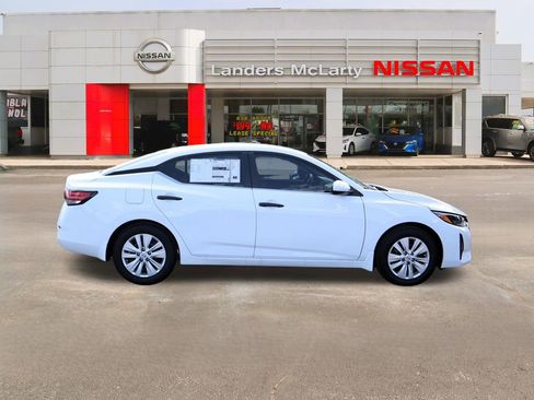 New 2025 Nissan Sentra S image 2