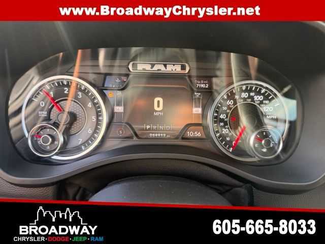 Used 2022 RAM 1500 Laramie AWD/4WD image 15