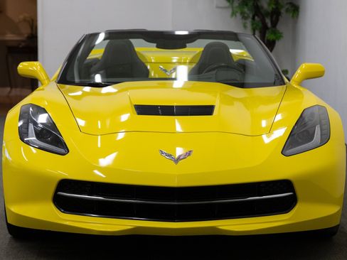 Used 2016 Chevrolet Corvette Stingray Convertible w/ 3LT Preferred Equipment Group image 11