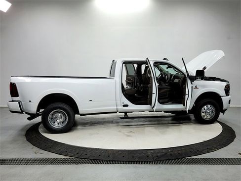 New 2026 RAM 3500 Longhorn image 16