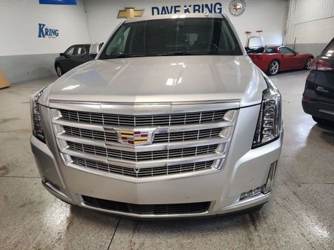 Used 2018 Cadillac Escalade Premium Luxury w/ LPO, Radiant Package image 7