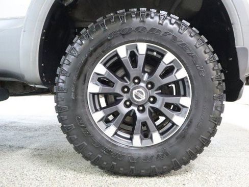 Used 2017 Nissan Titan PRO-4X AWD/4WD image 22