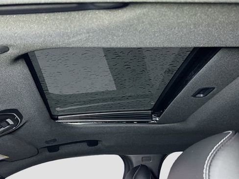 New 2025 Jeep Grand Cherokee Altitude image 25