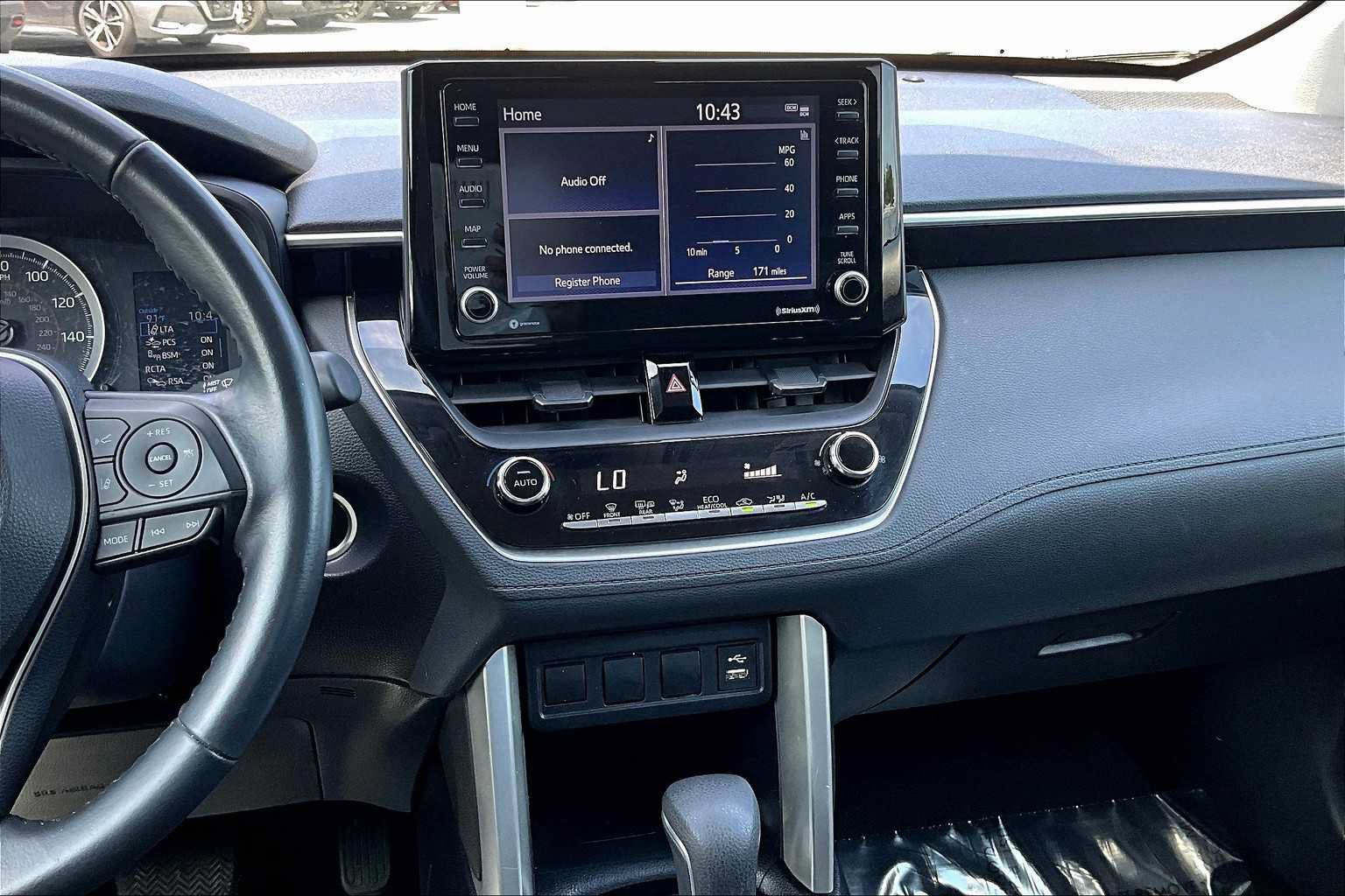 Used 2022 Toyota Corolla Cross LE FWD image 7