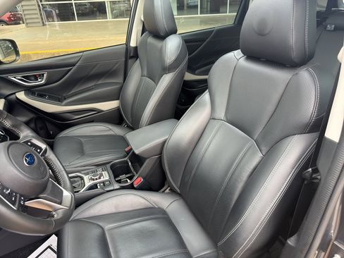 Used 2022 Subaru Forester Limited image 26