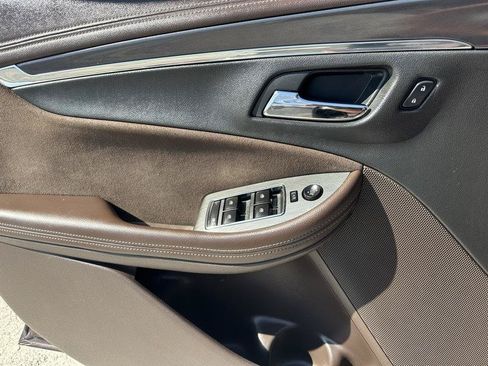 Used 2015 Chevrolet Impala LT FWD image 15